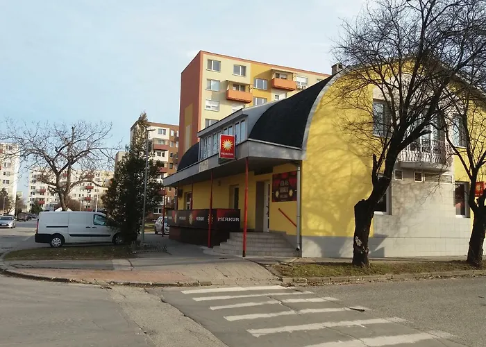 Hradna 9a 民宿 Nové Zámky